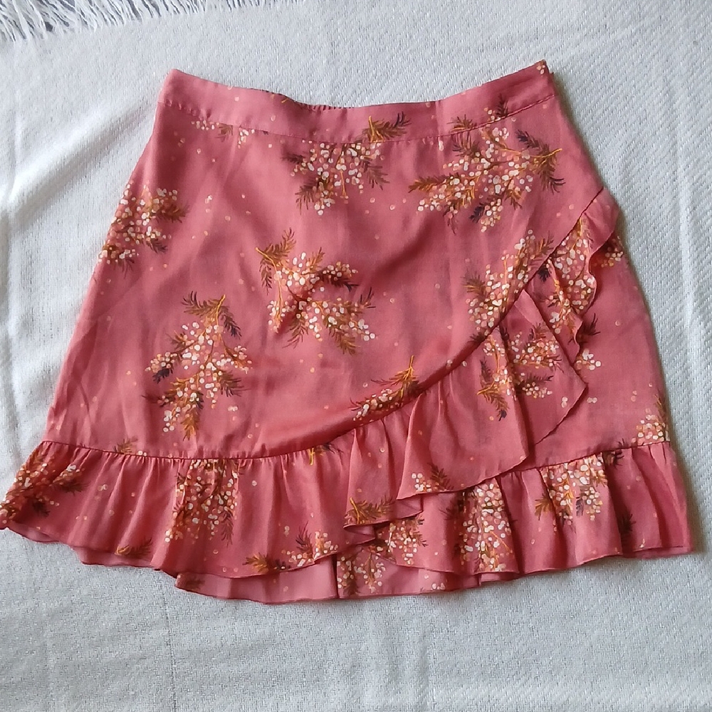 LC Lauren Conrad Pink Floral Ruffle Mini Skirt Sz L - Picture 1 of 9